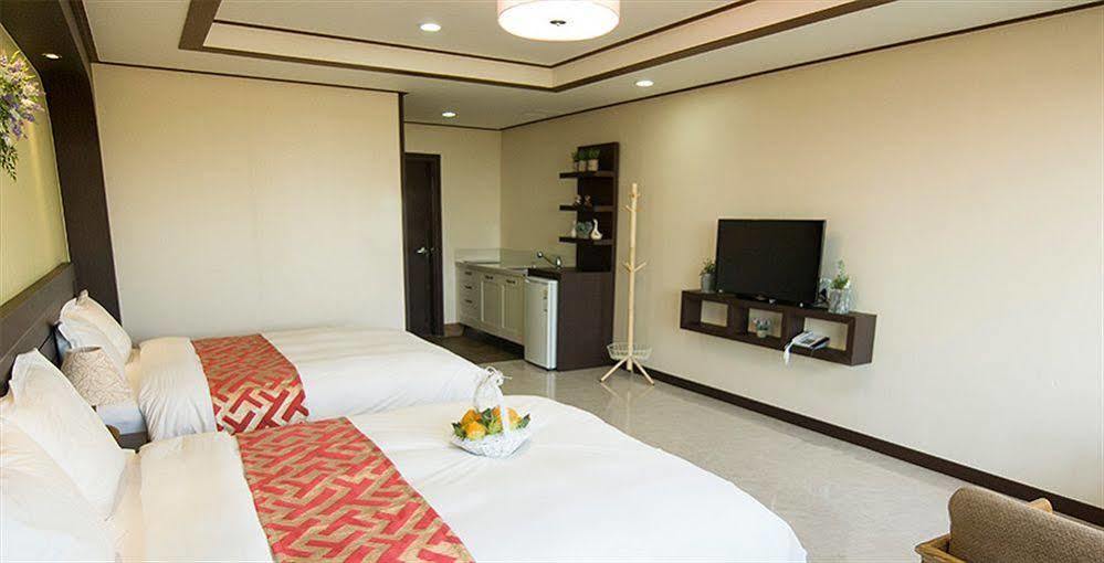 Famille Spa Resort Seogwipo Exterior foto